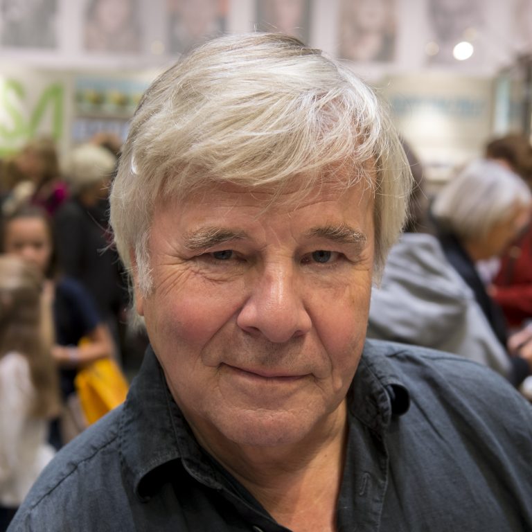 ”Jan Guillou i TV4 om DCA-avtalet 14 maj”