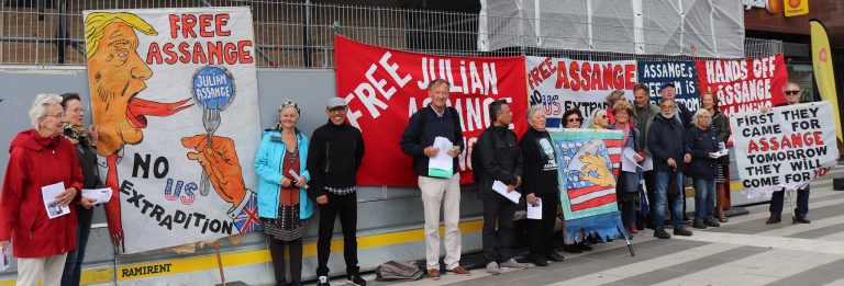 Se och hör manifestationen för yttrandefriheten, Julian Assange och Chelsea Manning i Stockholm 2 november 2019!!!