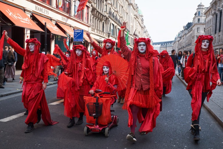 Extinction Rebellion-aktivister i Stockholm och på andra håll. Ovetande om de orättvisor som arbetarklassen drabbas av?