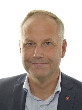 Ännu en socialist lämnar Vänsterpartiet. Rebecca Hybinette ”Jag har läst ett partiprogram…”