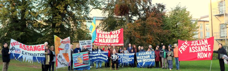Assange is free! Film från firandet