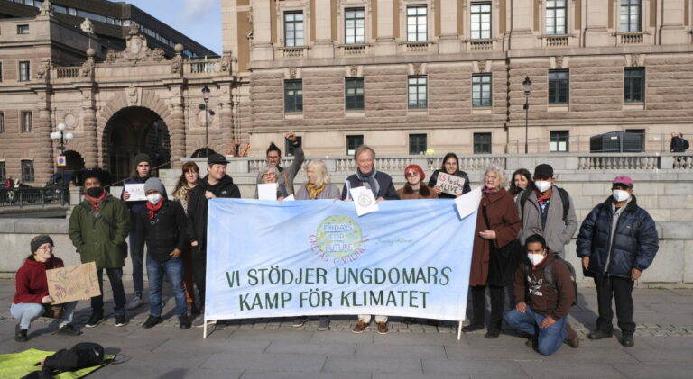 Zapatisterna mötte Fridays for Future och ”Gretas Gamlingar”