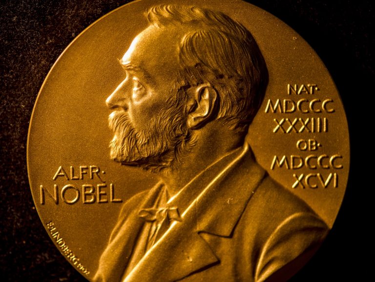 Nobels fredspris – bra val. USA inför sanktioner mot Internationella brottmålsdomstolen (ICC).