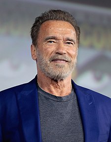 En rysk kvinnlig världsmästare svarar till Arnold Schwartzenegger