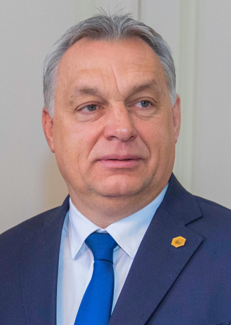 Krigshysteri och diktatorn Viktor Orban – inte bara Sverige