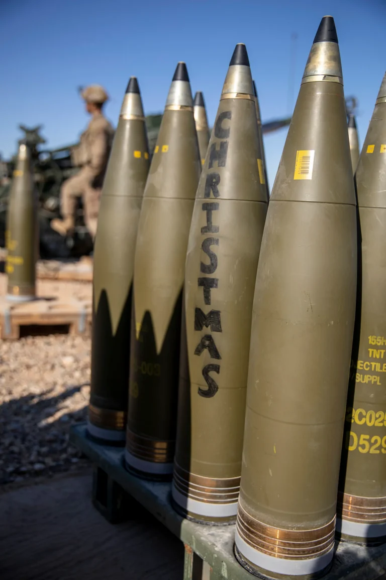 Hur de sålde strategin att slåss till den siste ukrainaren som moraliskt rättfärdig