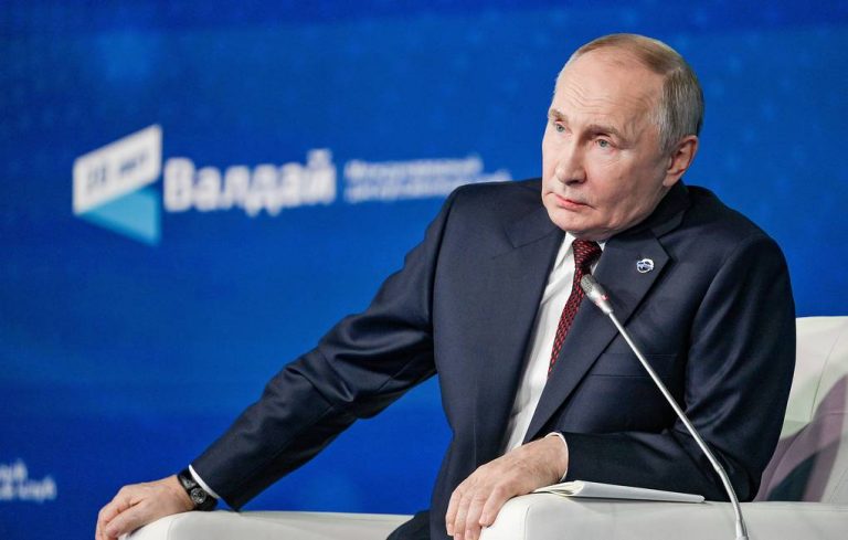 Varför skulle Putin till slut besluta sig för att tvinga Ukraina på knä efter nästan fem år?