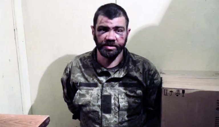 Ukrainsk tillfångatagen soldat. Foto: @Rybar