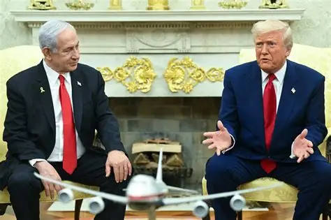 Trump säger att Hamas och Israel har ”undertecknat” den första fasen av vapenvapenavtalet. Bravo…