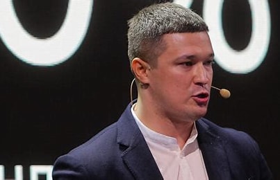 Knivarna slipas – politisk kris för Zelensky